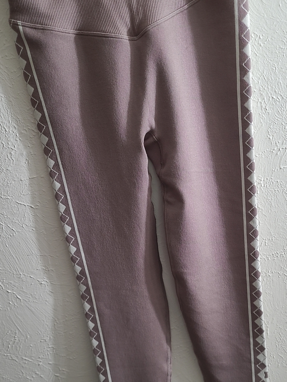 Victoria's Secret Pink Ribbed Leggings in Dusty Mauve with White Stripe